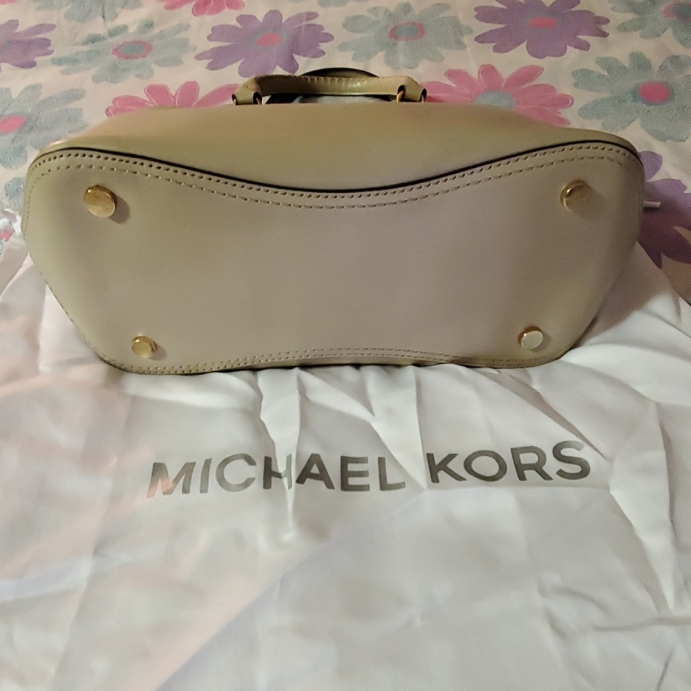 Michael Kors BLAKELY Medium Tote-OAT Color - Picture 6 of 11